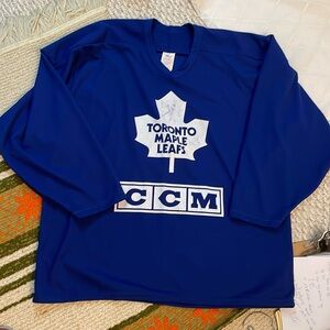 Vtg Toronto Maple Leaf CCM Maska Aur-Knit Jersey Men’s XL